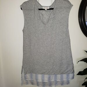Vince Camuto Split Neck Shirttail Hem Tunic